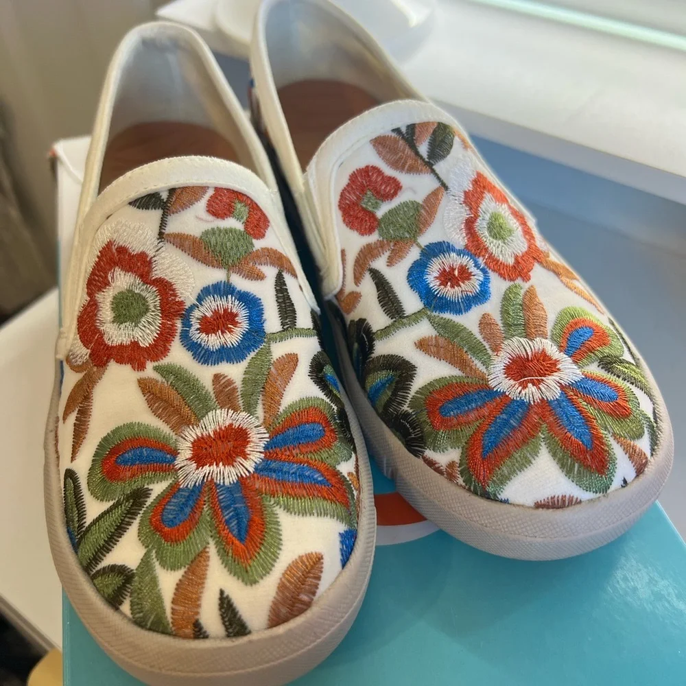 BareTraps Beech Floral Embroidered Slip On Sneaker